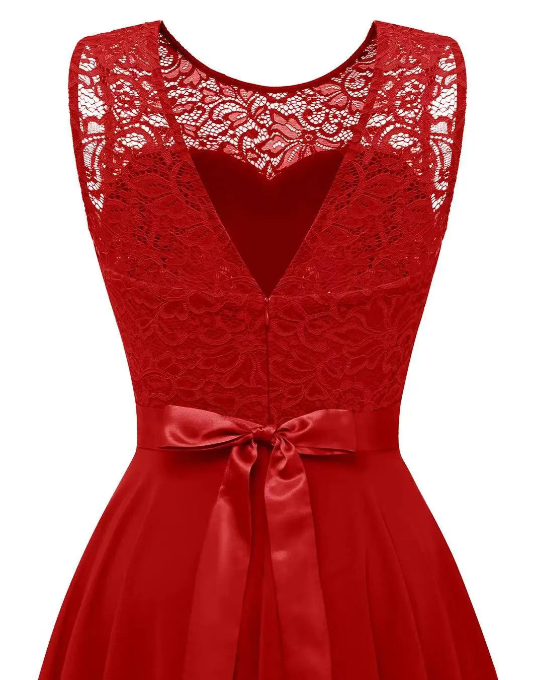 Asymetryczna Suknia Wieczorowa z Płynną Elegancją